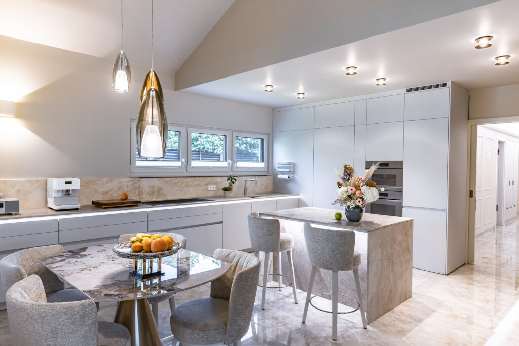 03 Schwarzmeier Interiors Shades of Serenity Kitchen 03 Schwarzmeier Interiors Shades of Serenity Kitchen