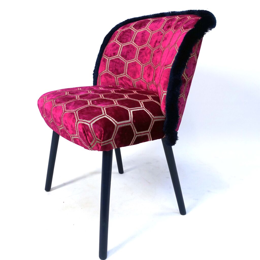Cocktailsessel pink mit Fransen- Raumausstattung Schwarzmeier-SV Cocktailsessel pink mit Fransen- Raumausstattung Schwarzmeier-SV